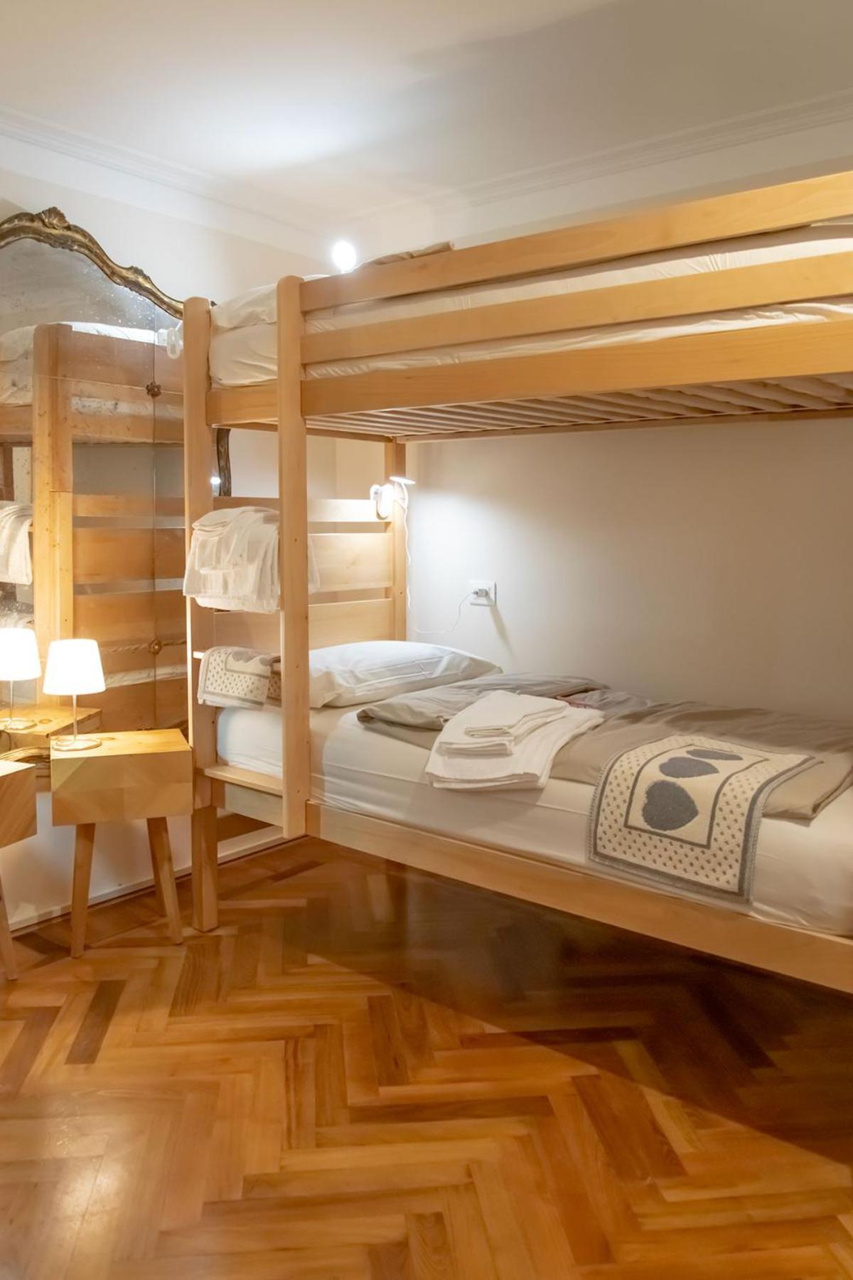 Cianis Apartment